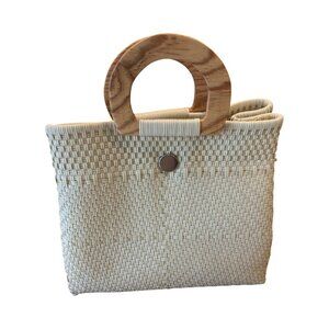 Women’s Woven Tote Wicker/Rattan Style Ivory Wooden Handle Med-large Chic Modern